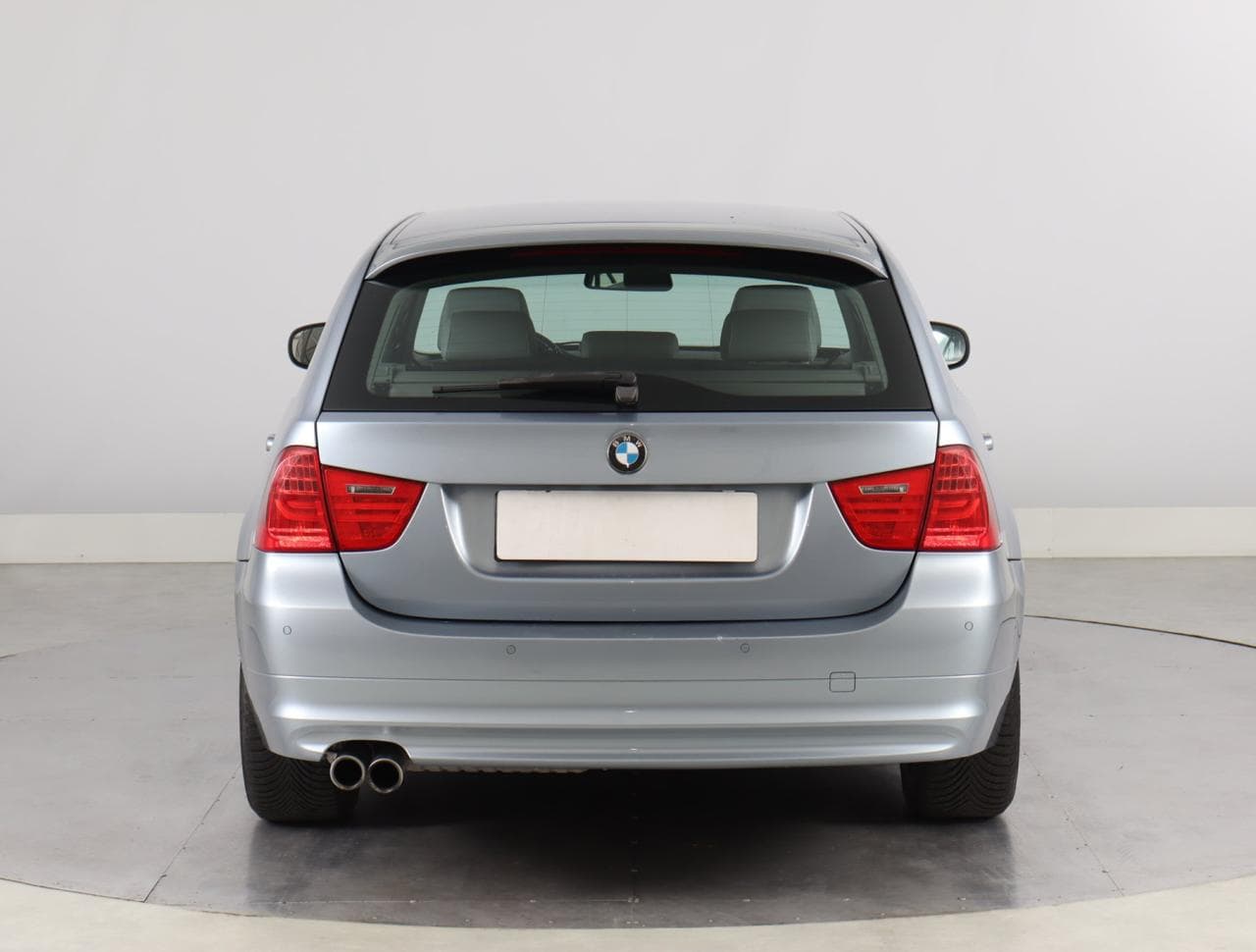 2011 BMW 3-SERIES - 10