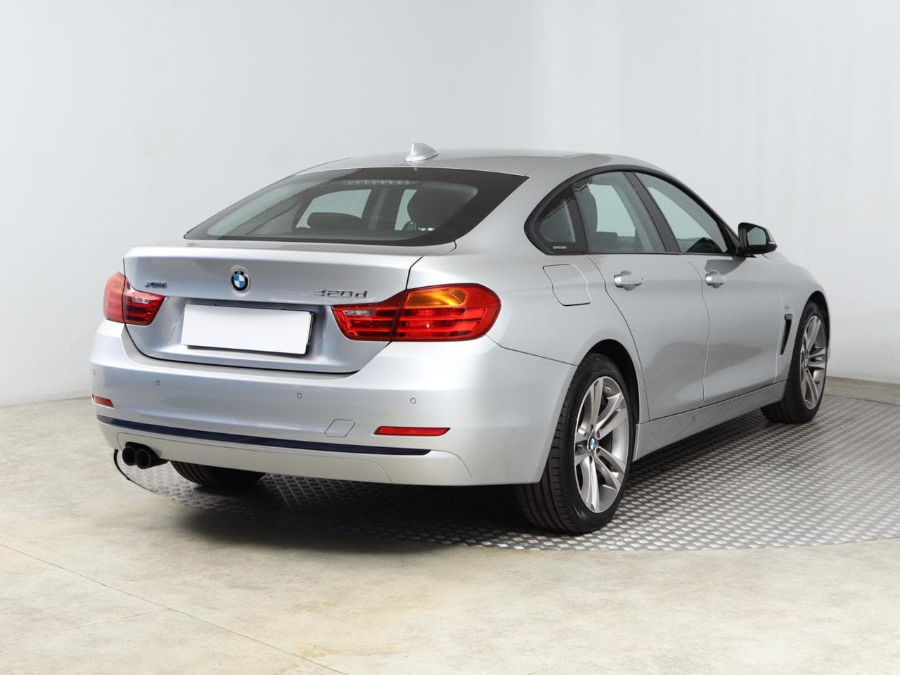 2017 BMW 4-SERIES - 11