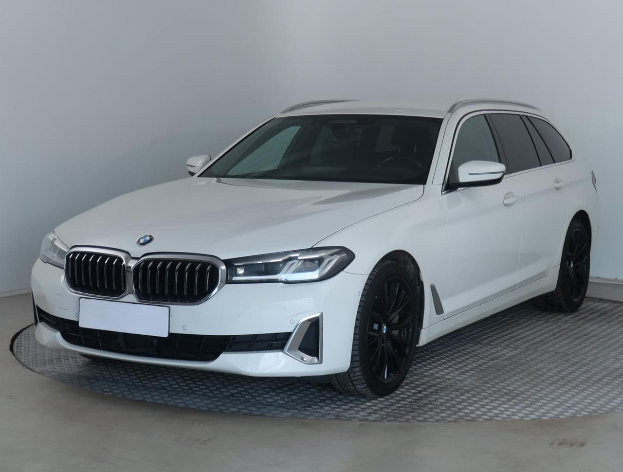 2020 BMW 5-SERIES - 4