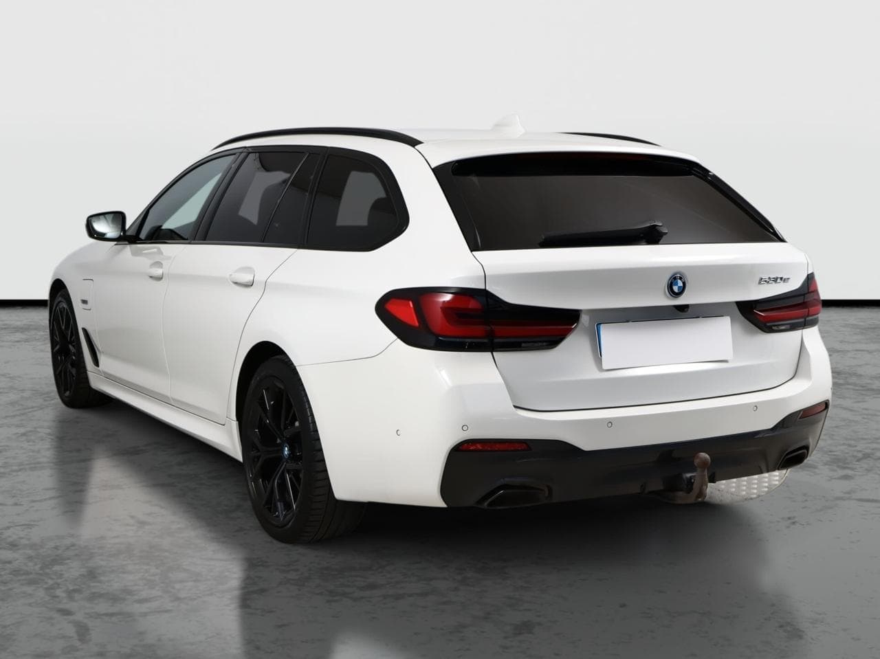 2022 BMW 5-SERIES - 5