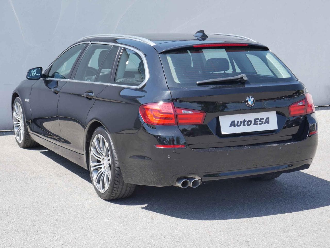 2011 BMW 5-SERIES - 9