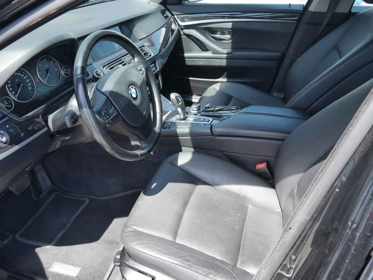 2011 BMW 5-SERIES - 15