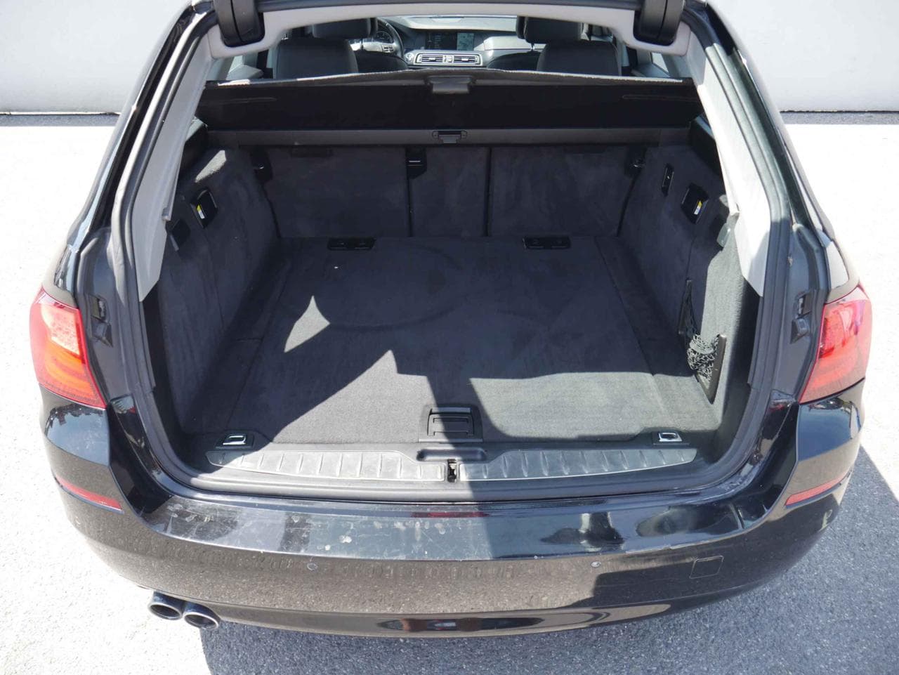 2011 BMW 5-SERIES - 11