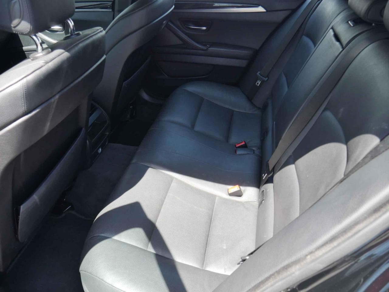 2011 BMW 5-SERIES - 17