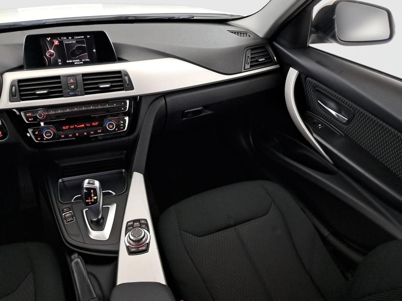 2017 BMW 3-SERIES - 11