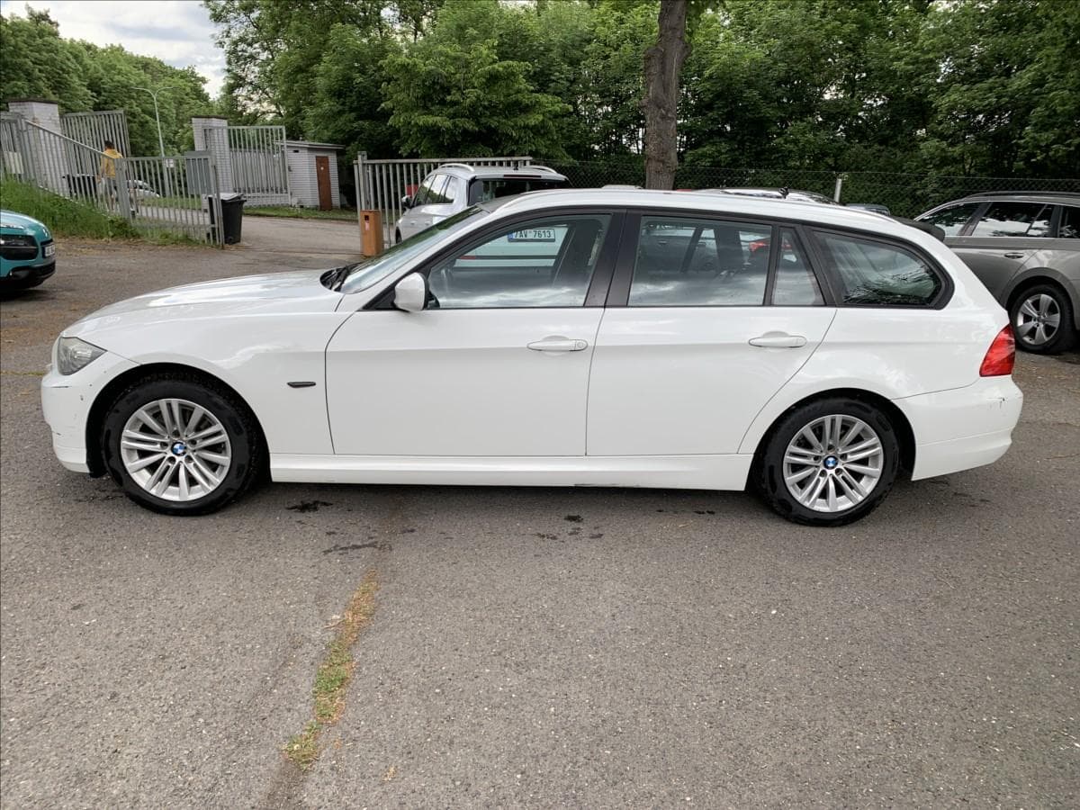 2012 BMW 3-SERIES - 8