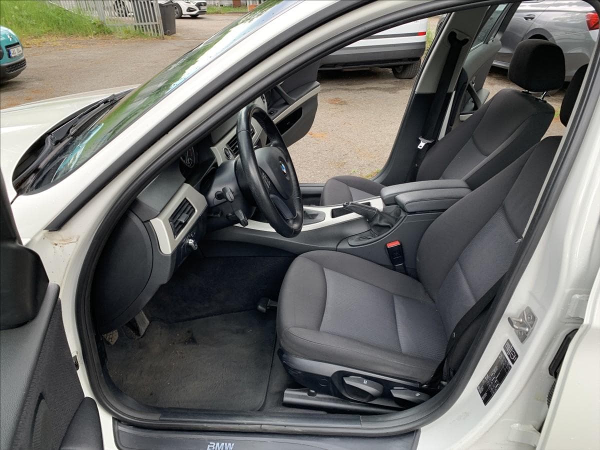 2012 BMW 3-SERIES - 22