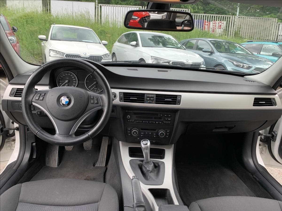2012 BMW 3-SERIES - 15