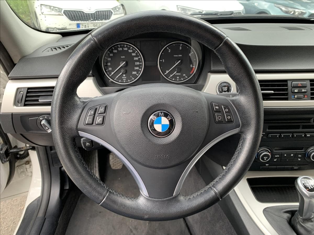 2012 BMW 3-SERIES - 16