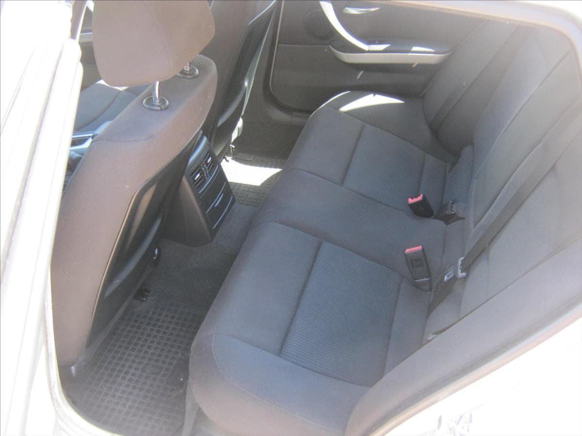 2008 BMW 3-SERIES - 11
