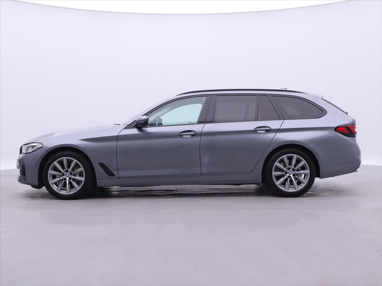 2021 BMW 5-SERIES - 10