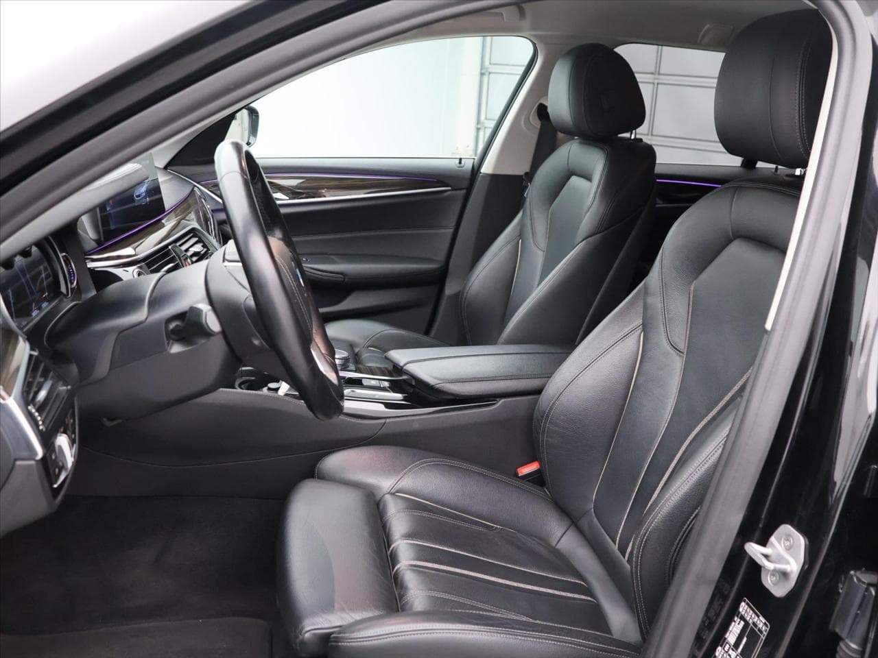 2017 BMW 5-SERIES - 14