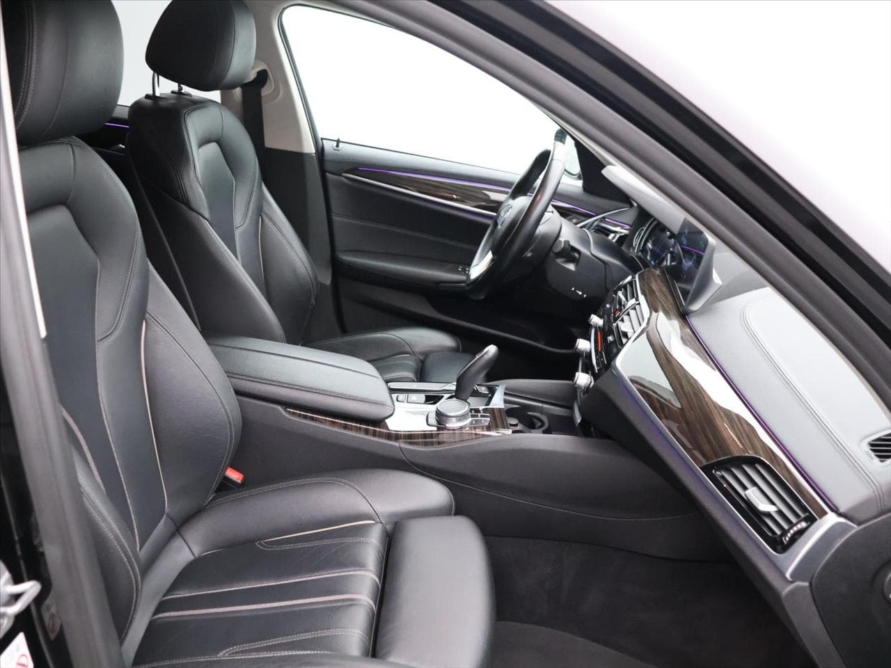2017 BMW 5-SERIES - 16