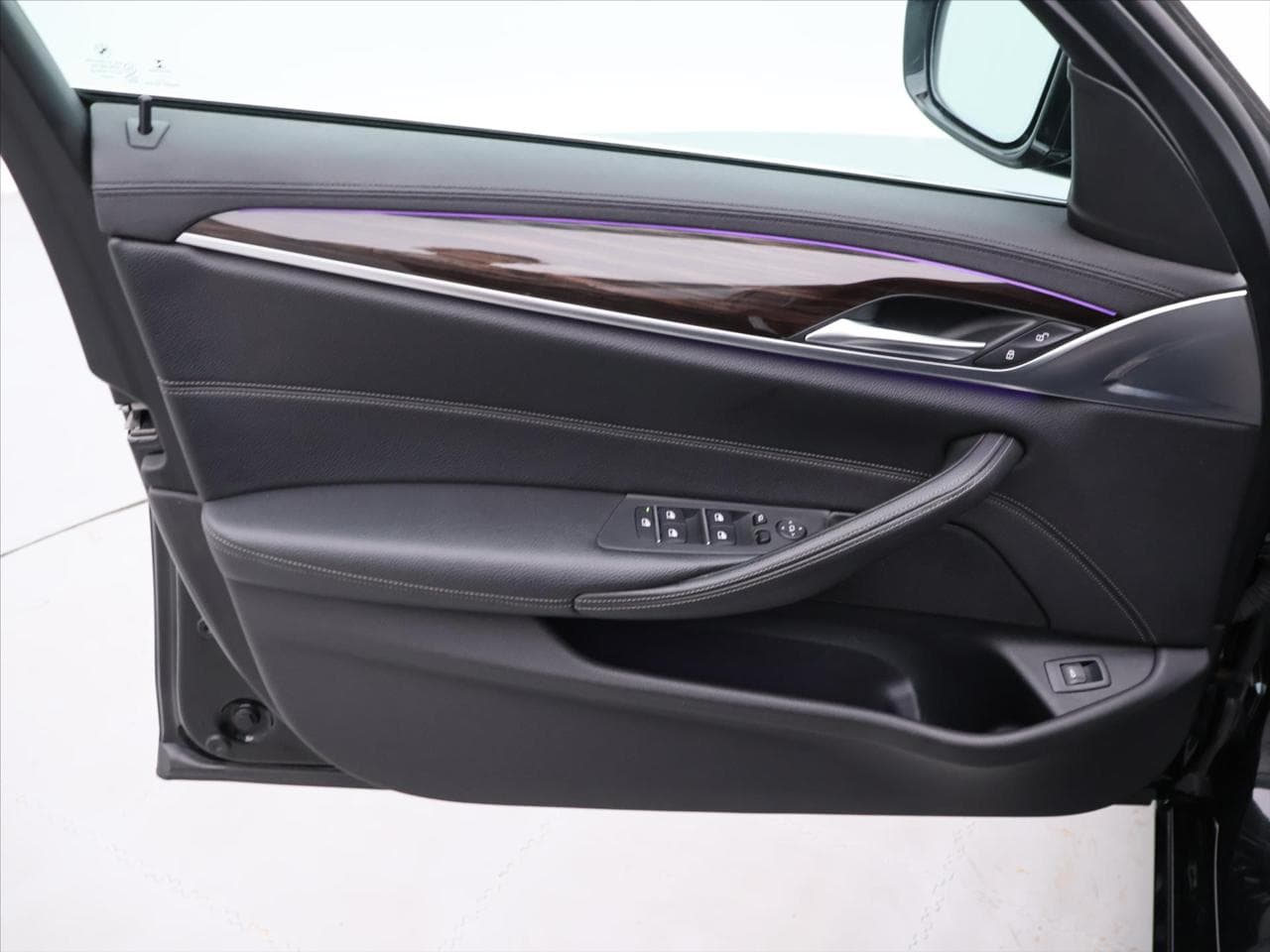 2017 BMW 5-SERIES - 13