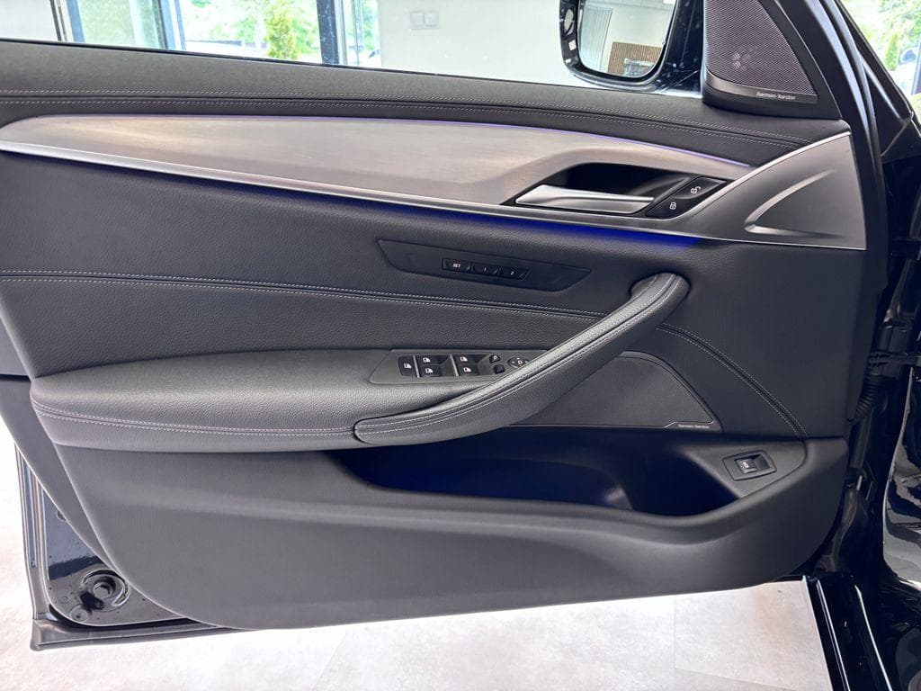 2024 BMW 5-SERIES - 9