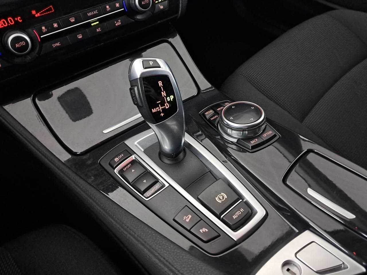 2014 BMW 5-SERIES - 28