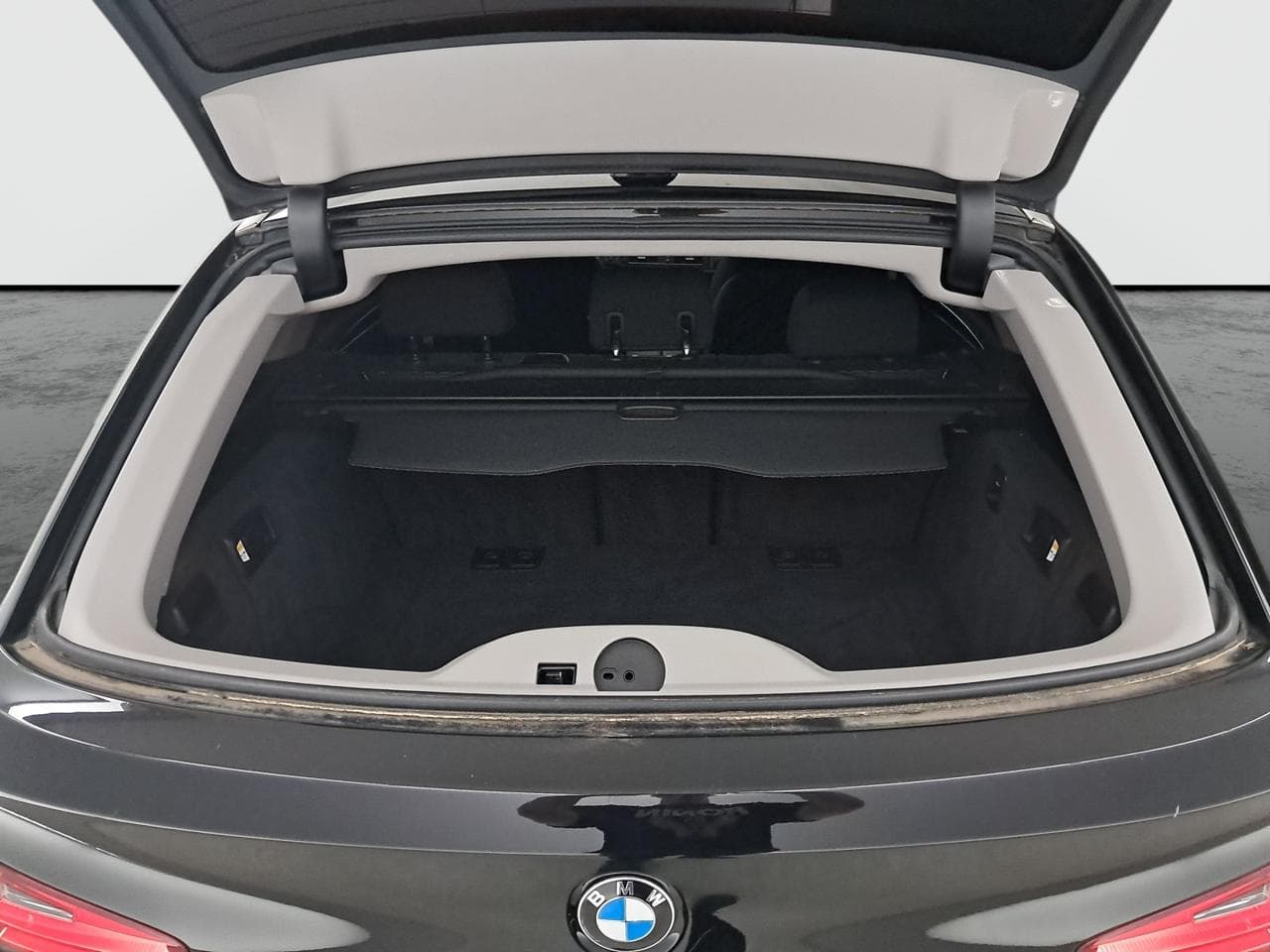 2014 BMW 5-SERIES - 34