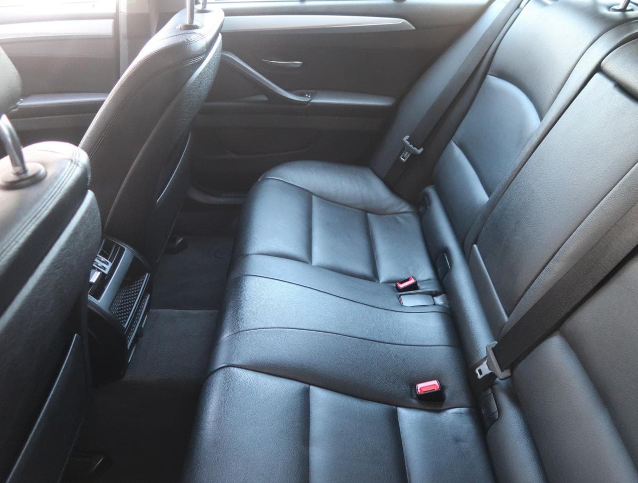 2016 BMW 5-SERIES - 29