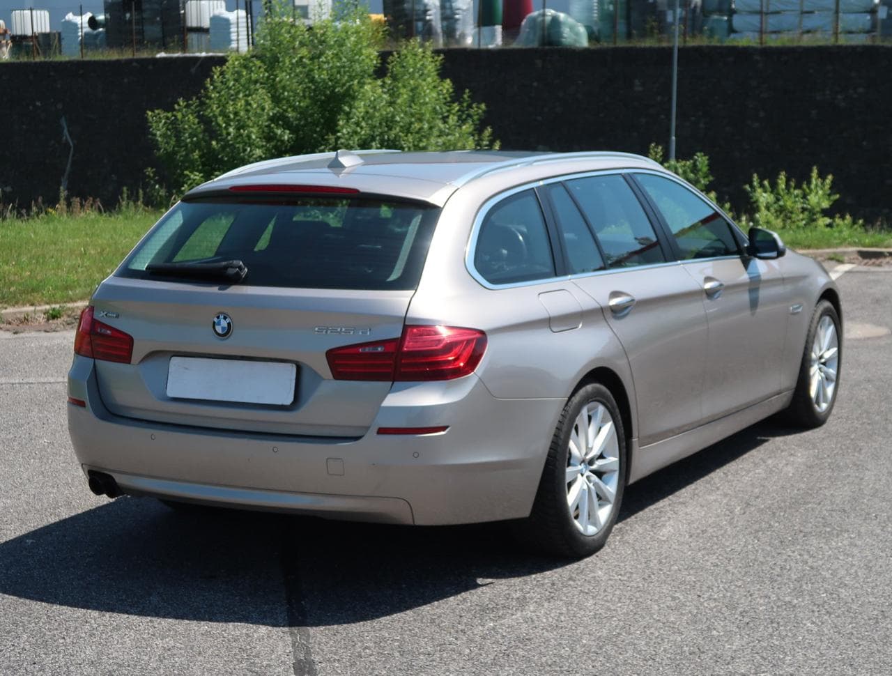 2016 BMW 5-SERIES - 13