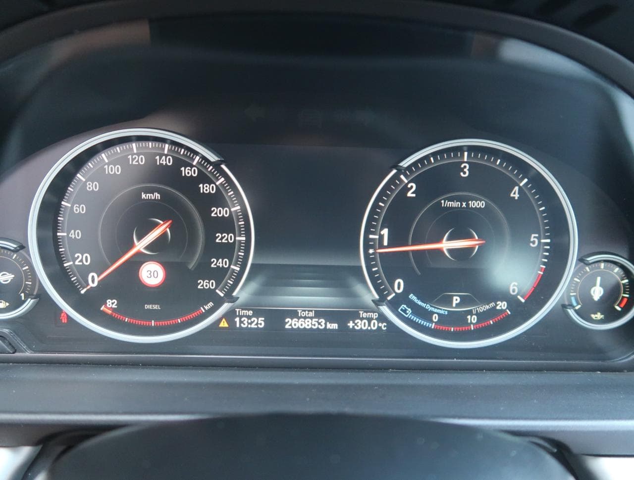 2016 BMW 5-SERIES - 33