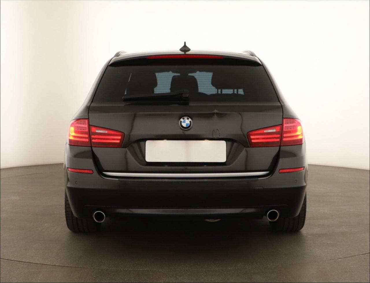 2014 BMW 5-SERIES - 11