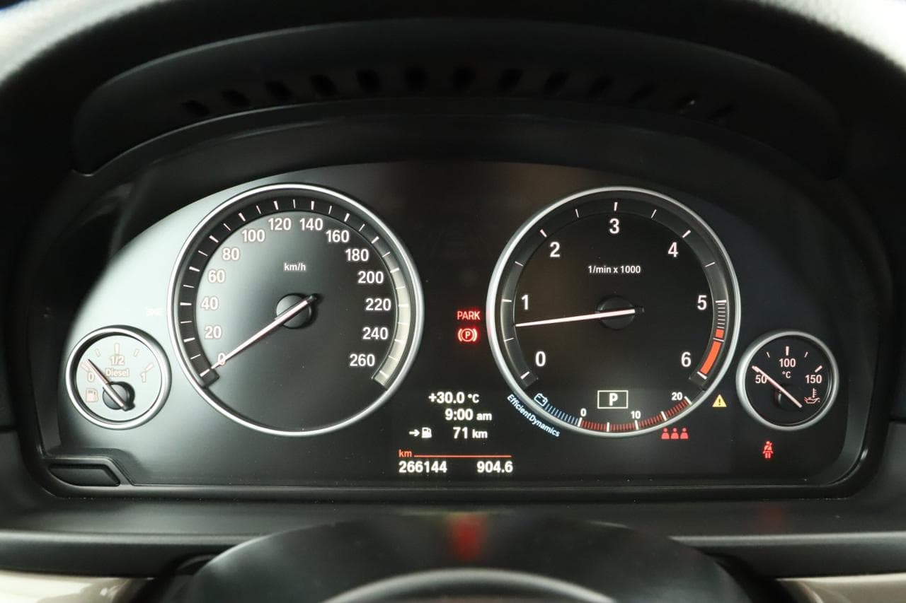 2014 BMW 5-SERIES - 28