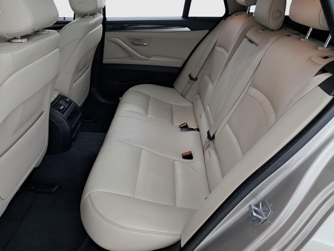 2015 BMW 5-SERIES - 15
