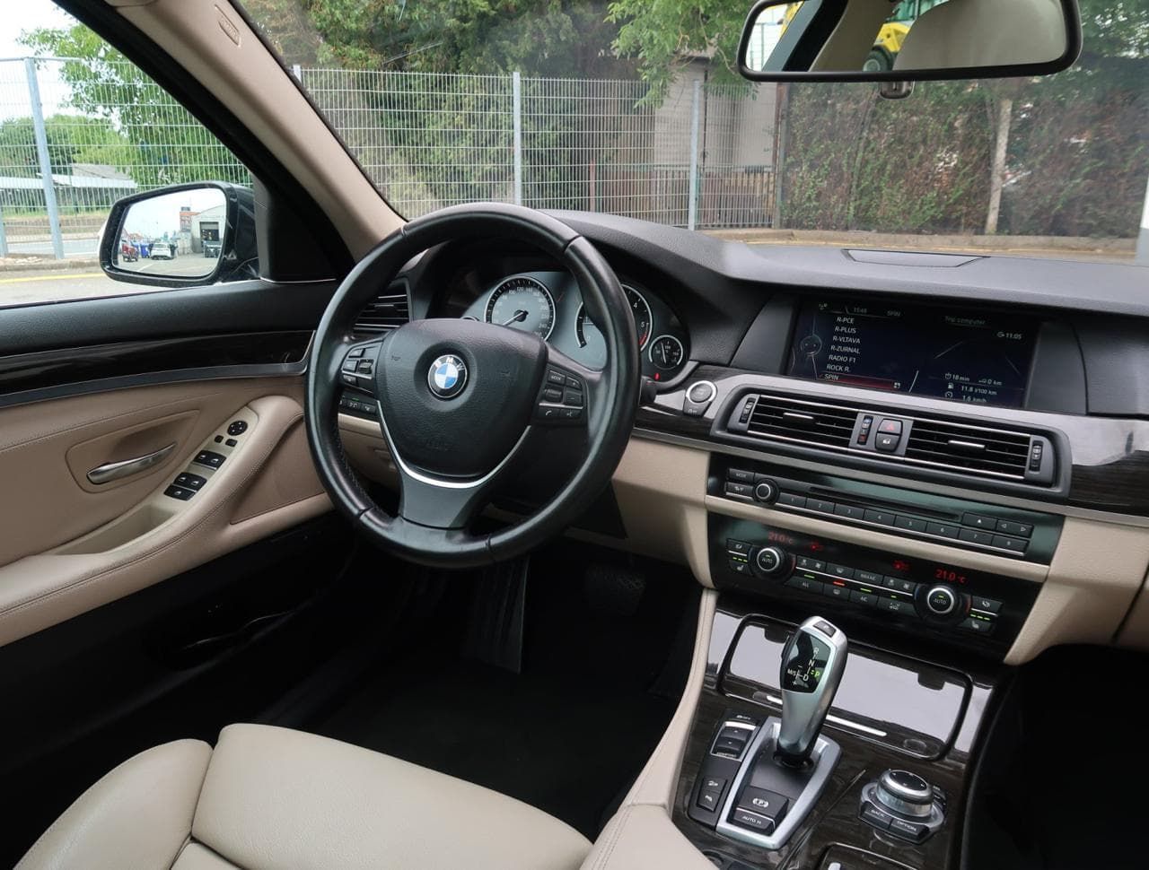 2013 BMW 5-SERIES - 9