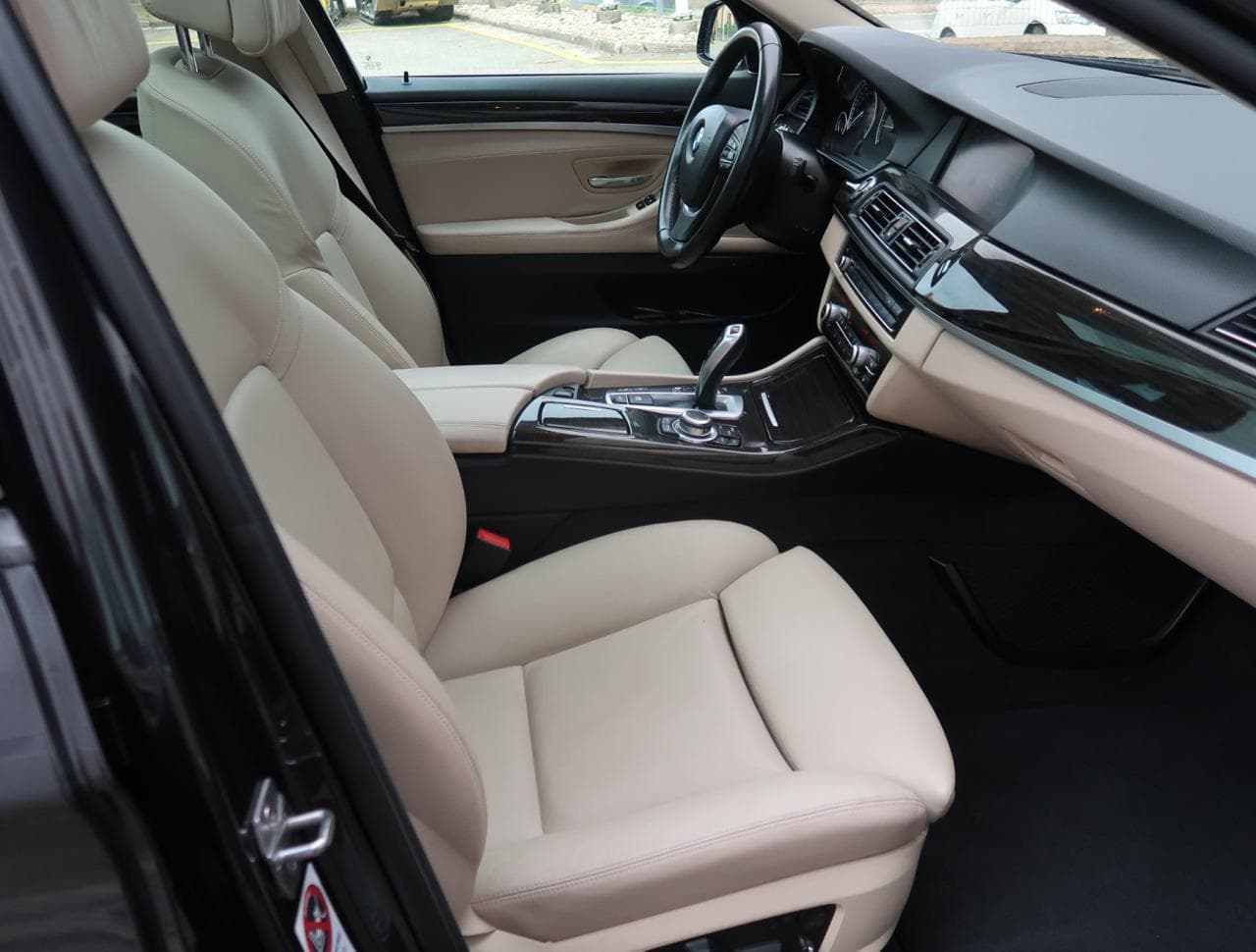 2013 BMW 5-SERIES - 12