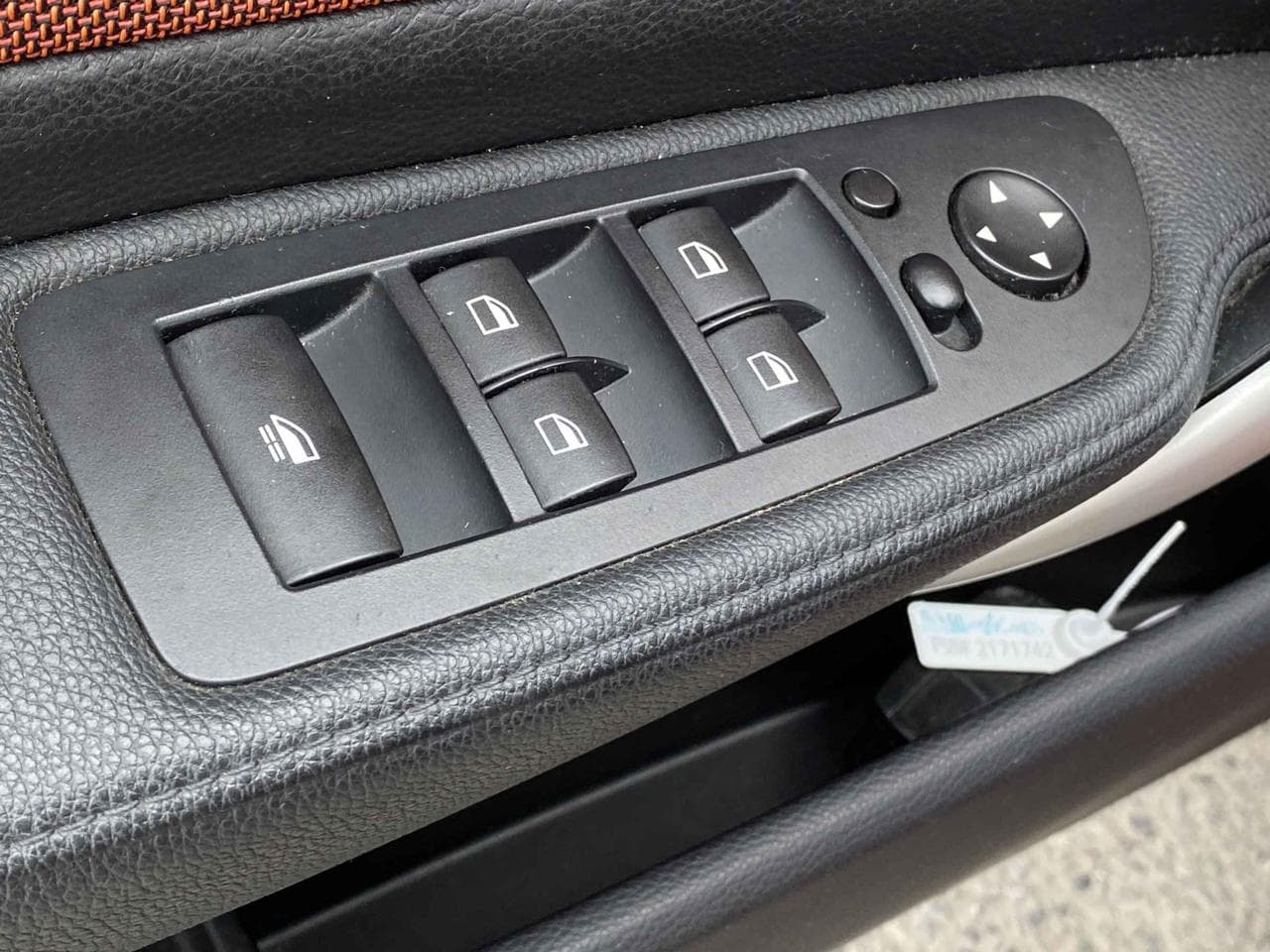 2009 BMW 1-SERIES - 11