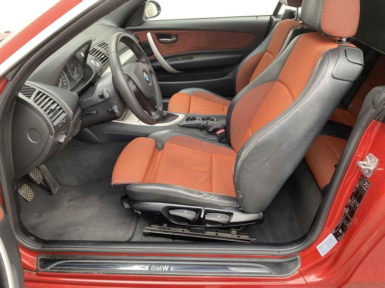 2009 BMW 1-SERIES - 9