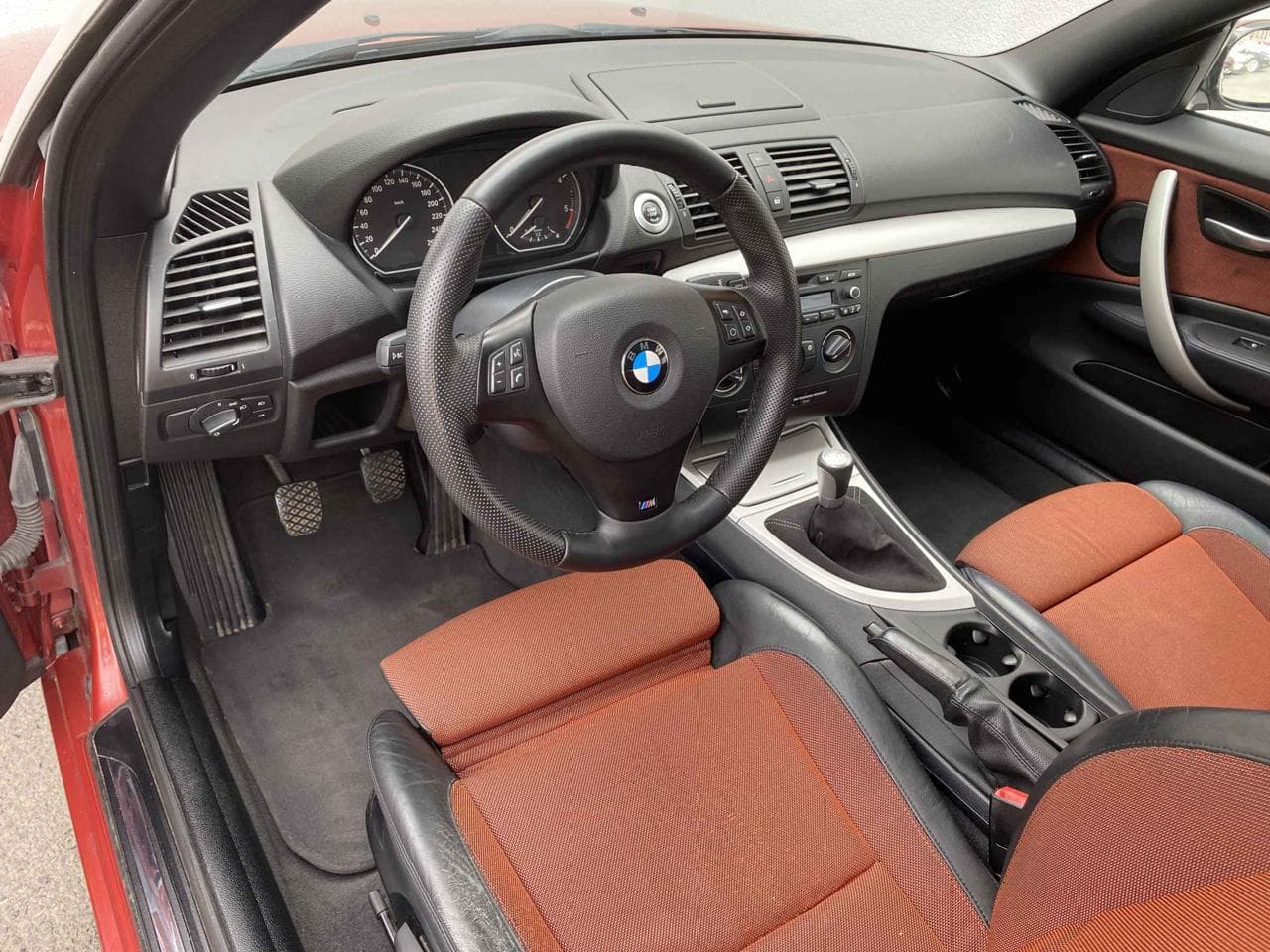 2009 BMW 1-SERIES - 8