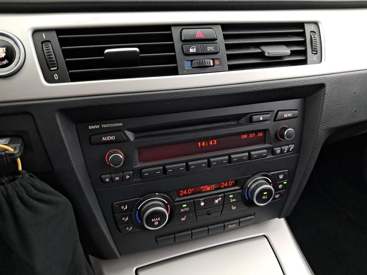 2010 BMW 3-SERIES - 18