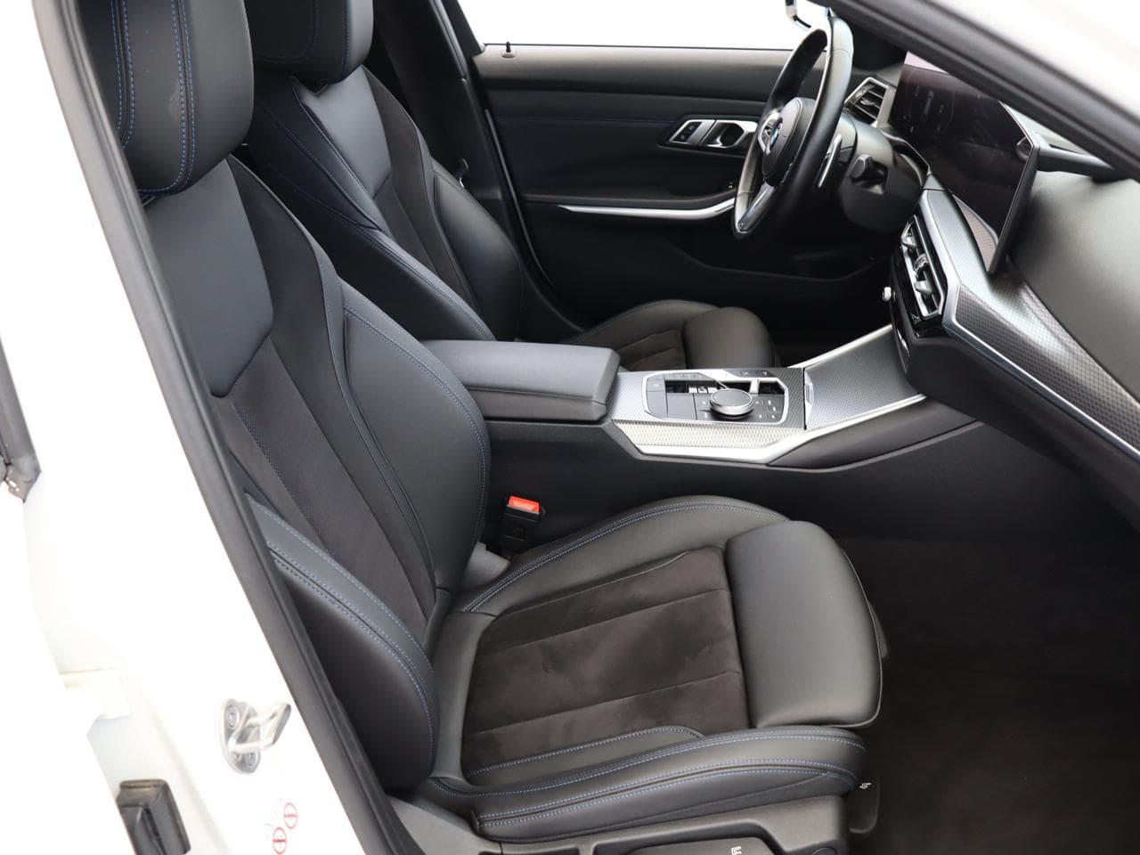 2022 BMW 3-SERIES - 10