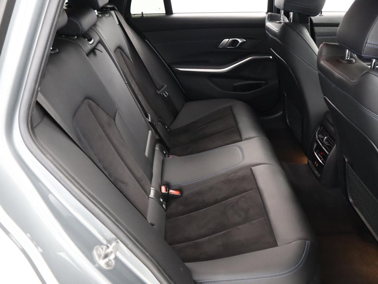 2022 BMW 3-SERIES - 11