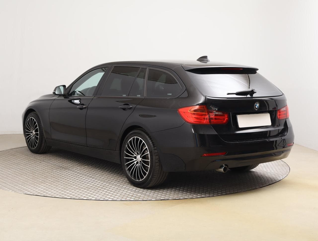 2014 BMW 3-SERIES - 5