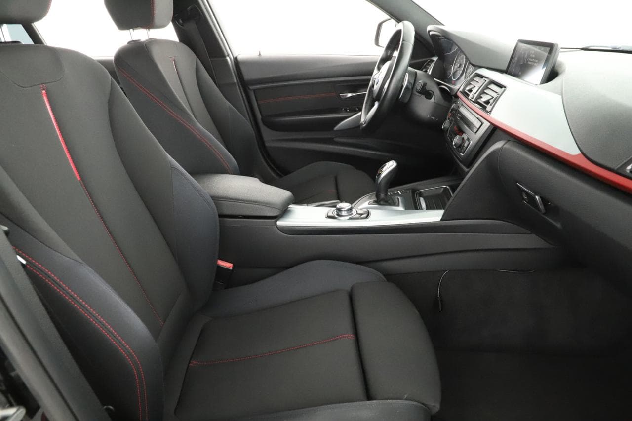 2013 BMW 3-SERIES - 10