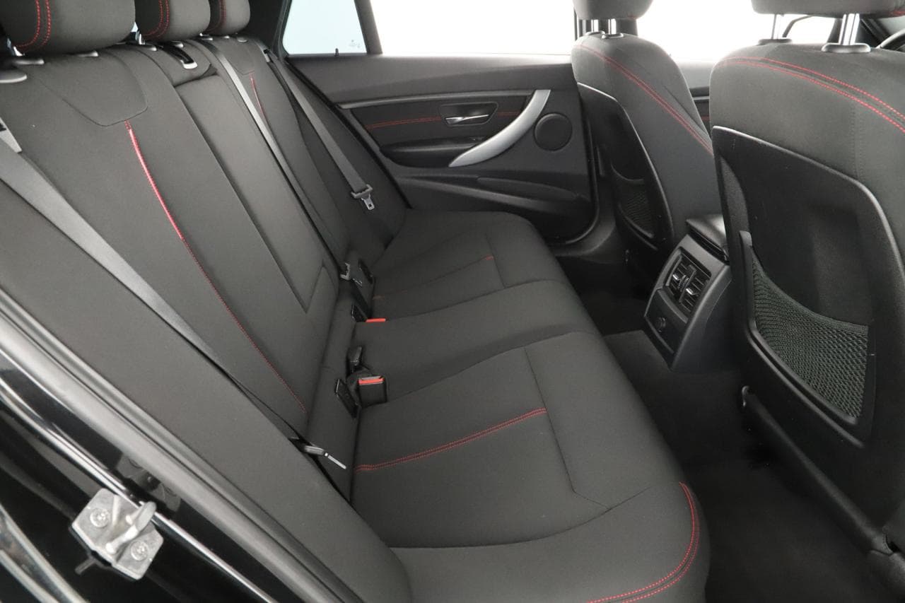 2013 BMW 3-SERIES - 11