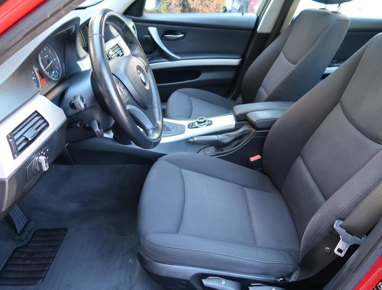 2011 BMW 3-SERIES - 16