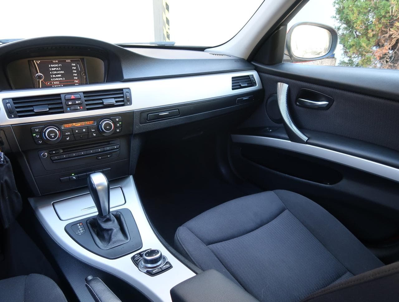 2011 BMW 3-SERIES - 11