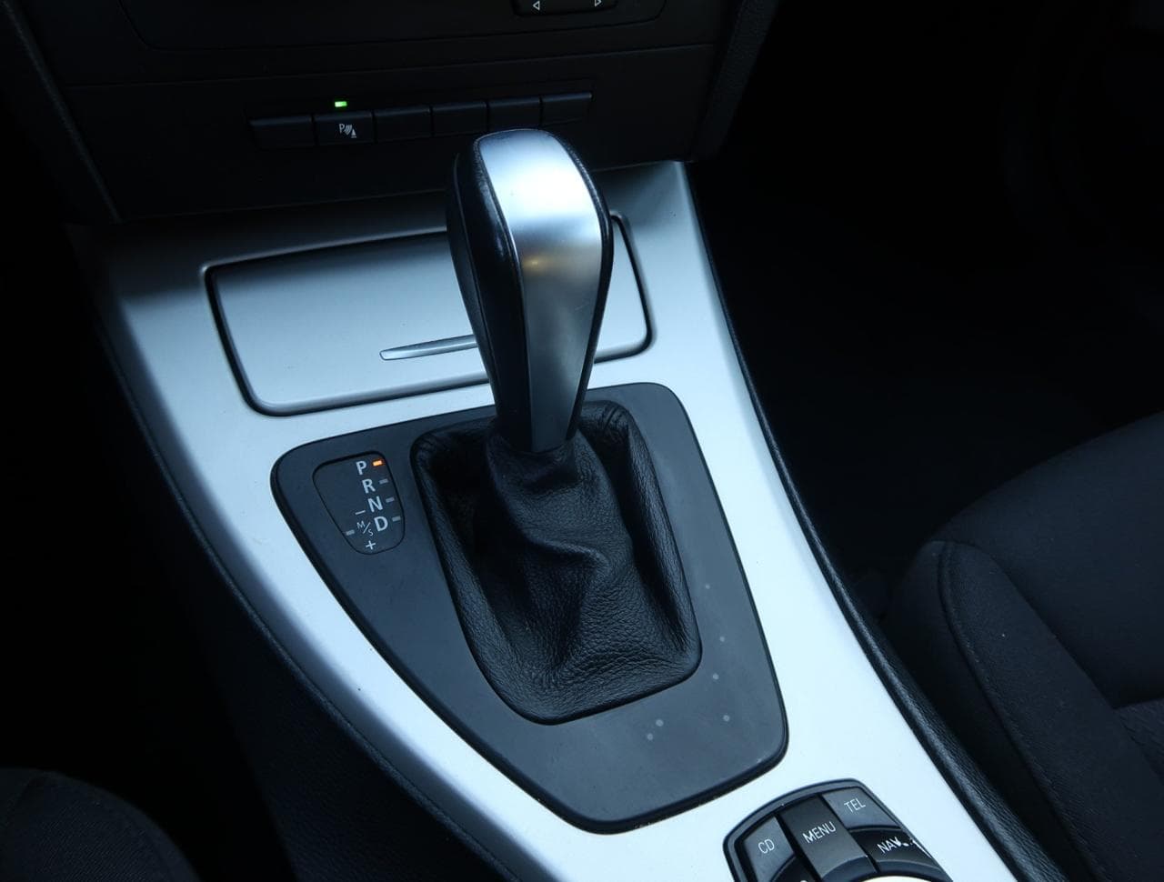 2011 BMW 3-SERIES - 19