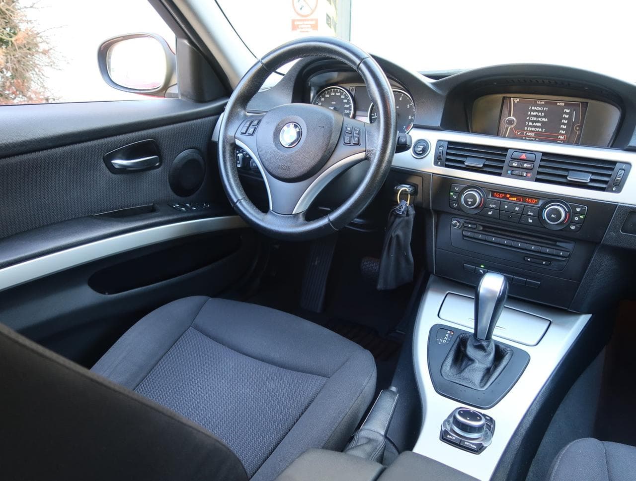 2011 BMW 3-SERIES - 9