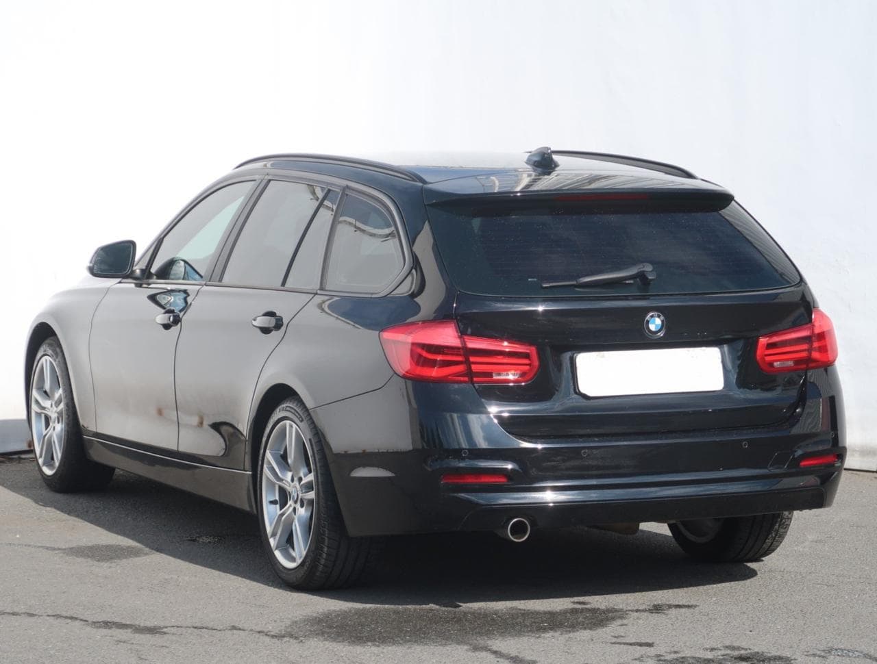 2018 BMW 3-SERIES - 5