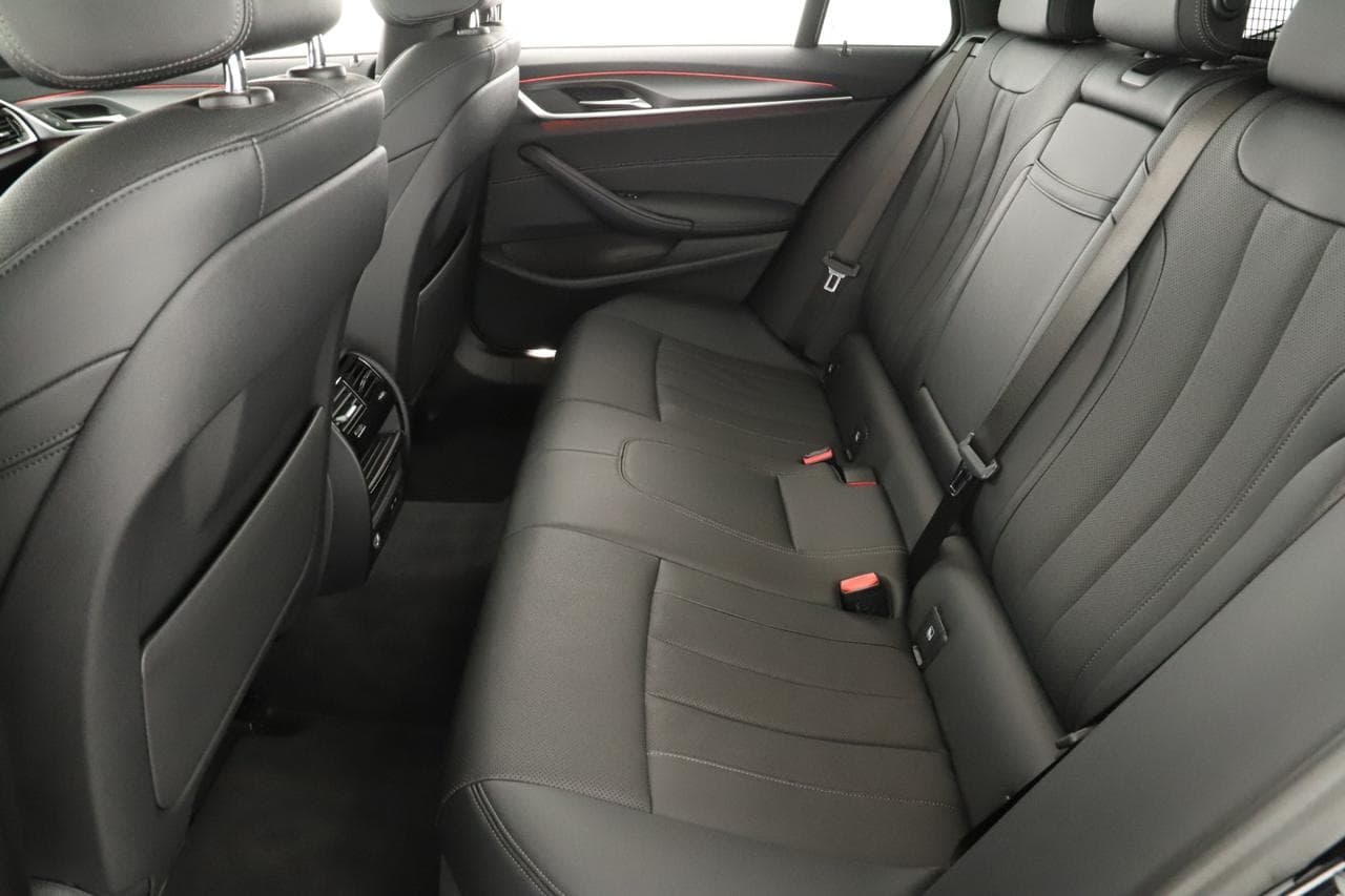 2021 BMW 5-SERIES - 12