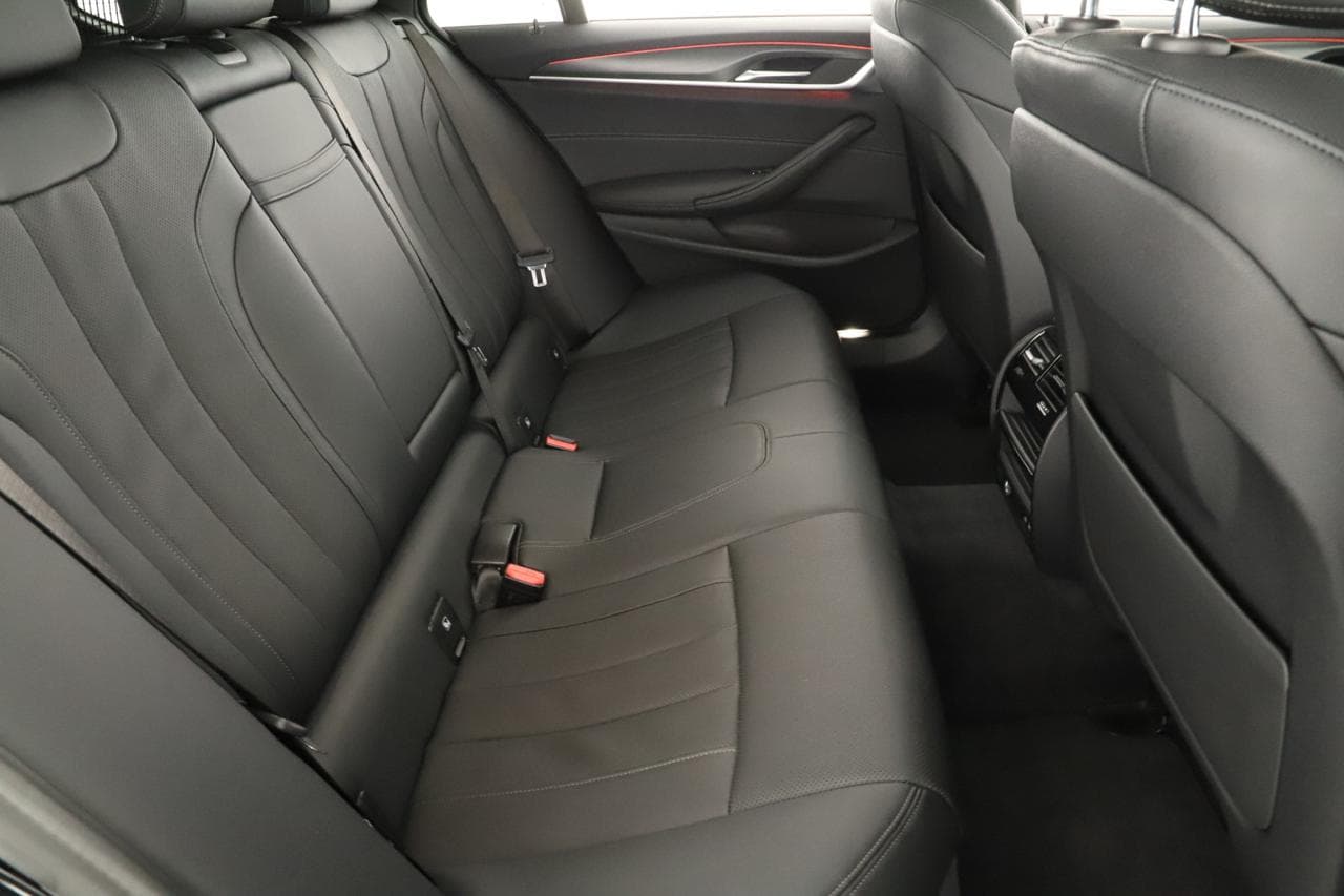 2021 BMW 5-SERIES - 11