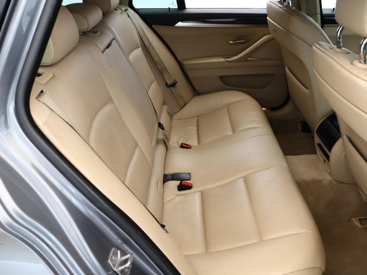2012 BMW 5-SERIES - 11