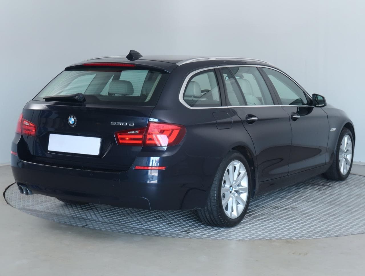 2010 BMW 5-SERIES - 7