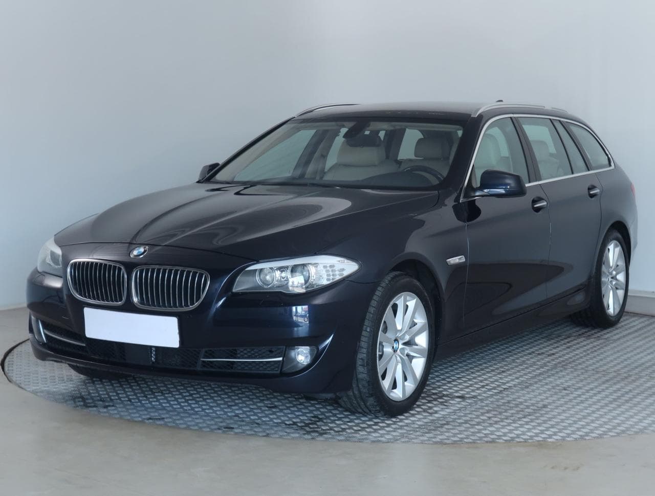 2010 BMW 5-SERIES - 3