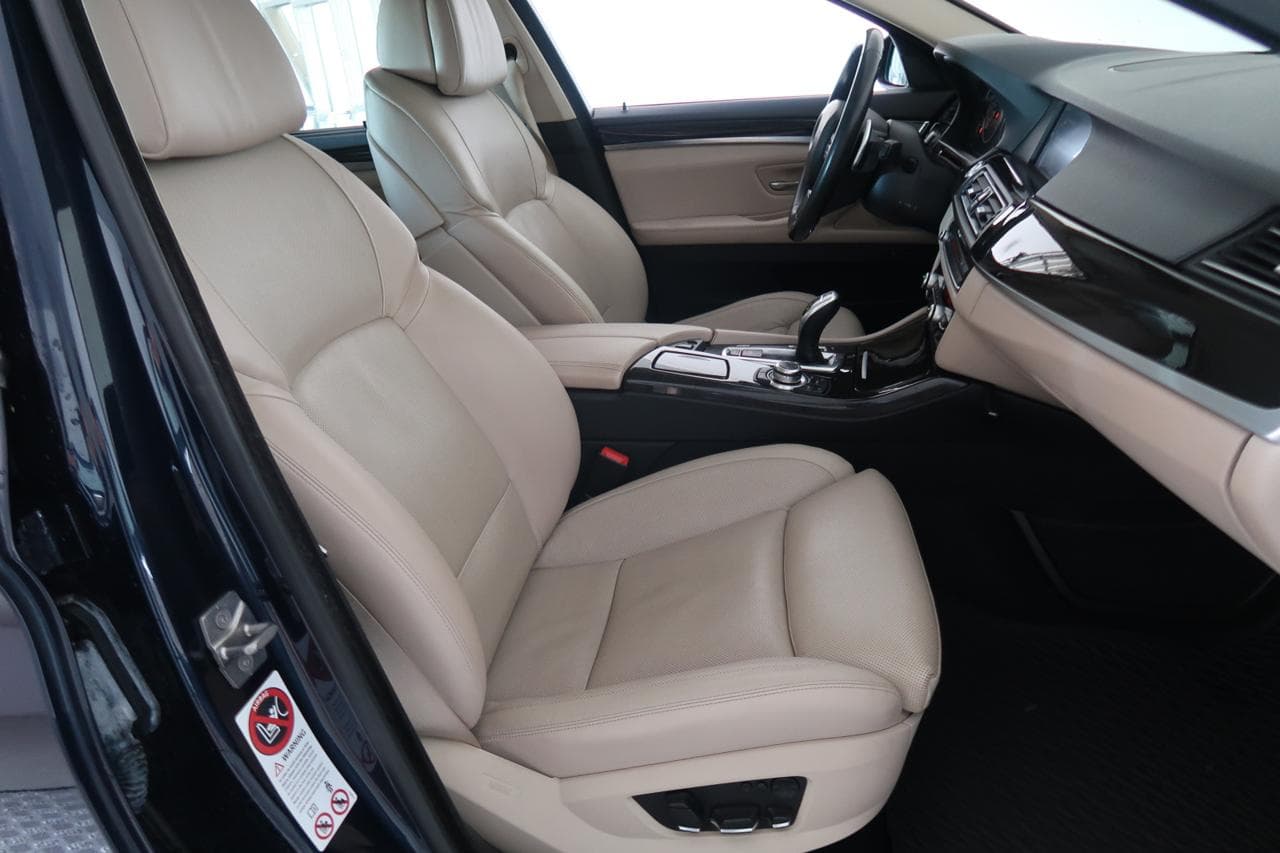 2010 BMW 5-SERIES - 12
