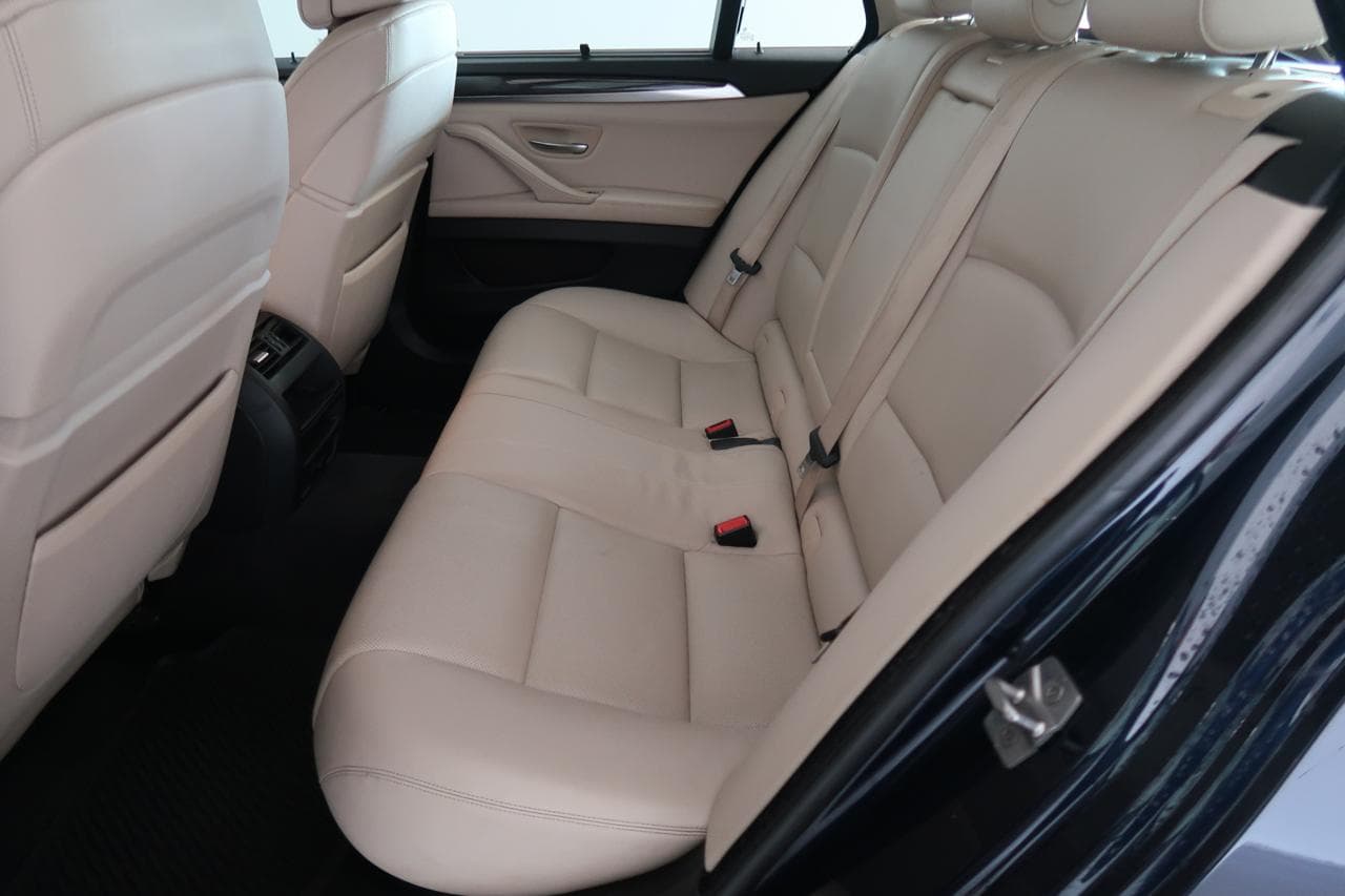 2010 BMW 5-SERIES - 15